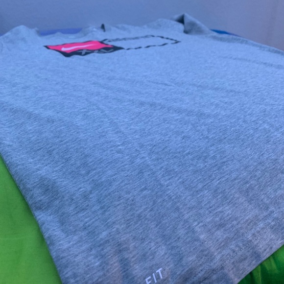 Nike XL shirt - Picture 4 of 5